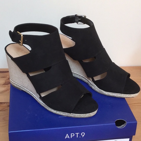 Apt. 9 Shoes - 🎉Special Sale🎉NIB Apt.9 FauxSuede Wedges Sz 10